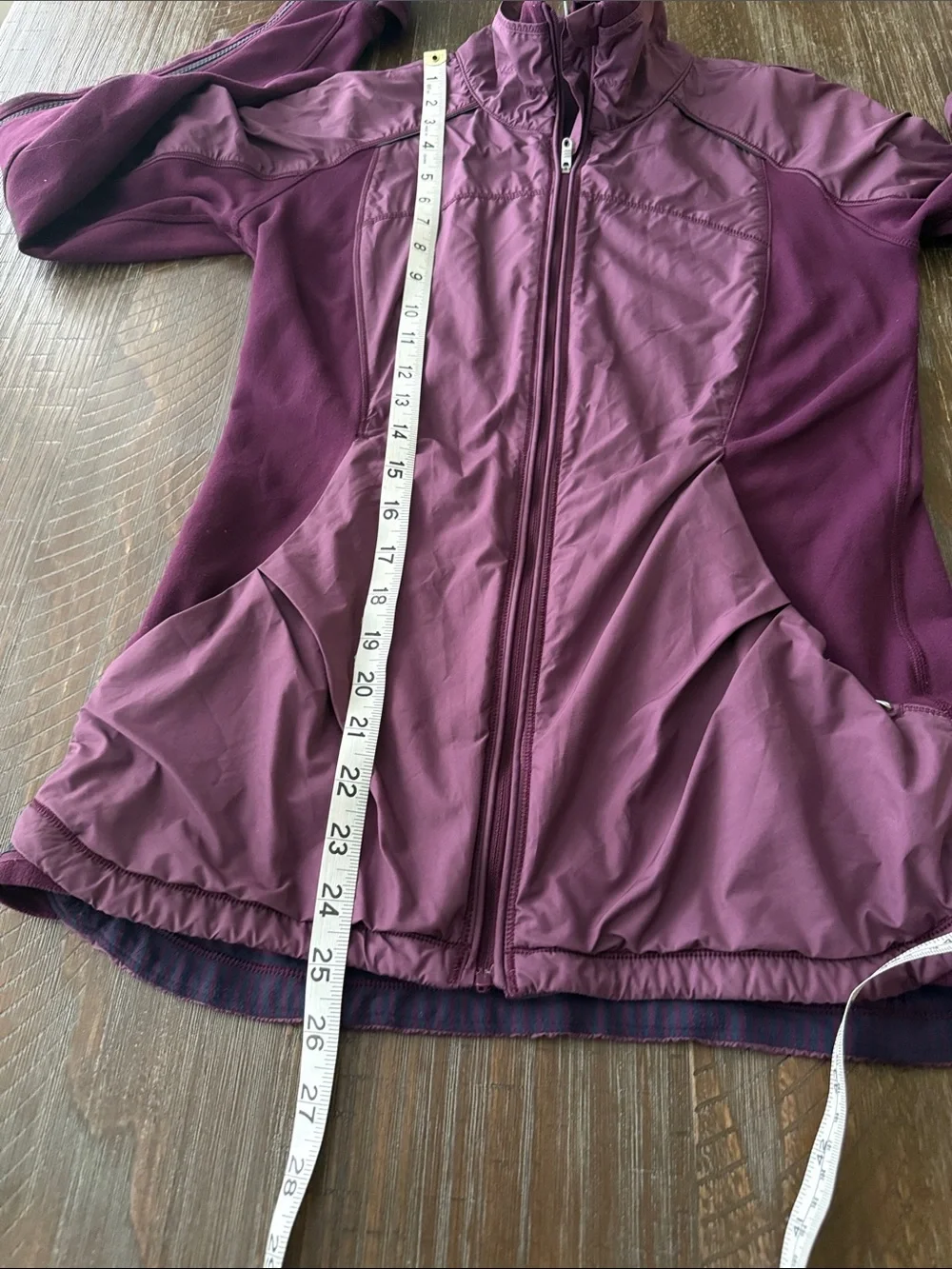 lululemon can’t stop jacket size 6?**